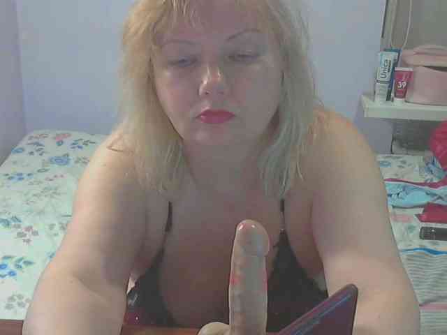 LucyAlexis webcam