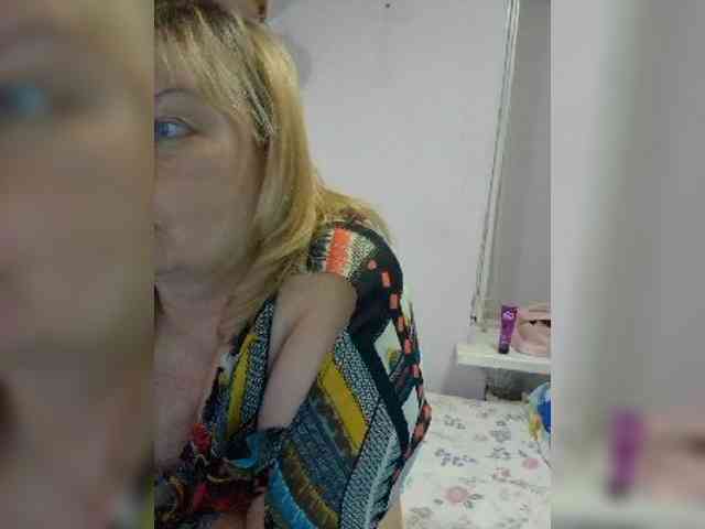 LucyAlexis webcam