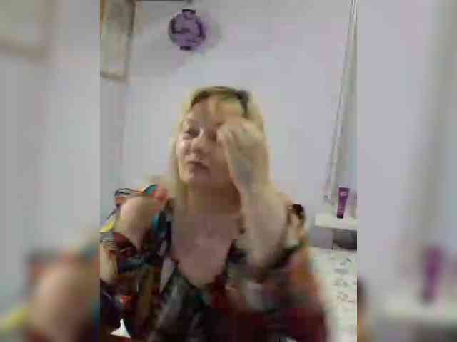 LucyAlexis webcam