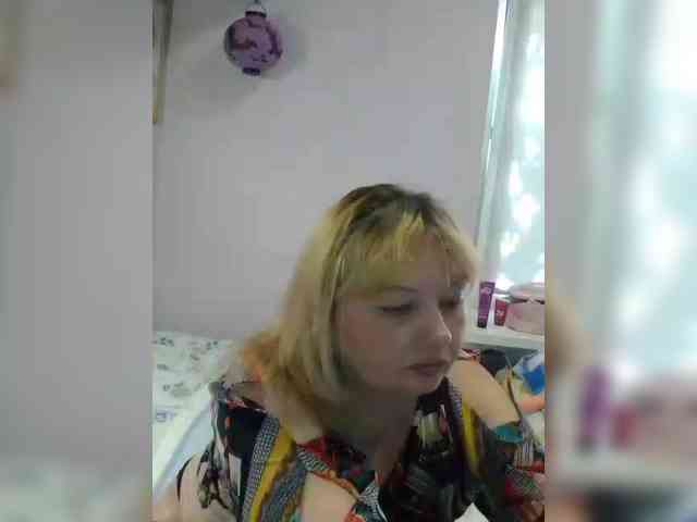 LucyAlexis webcam