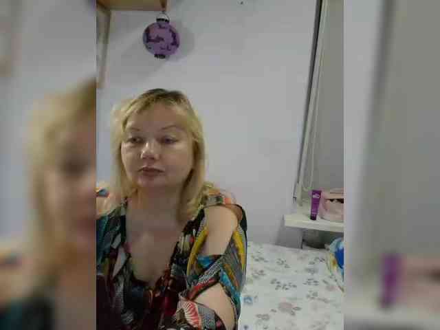 LucyAlexis webcam