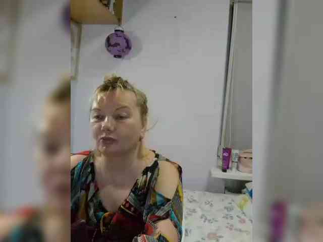 LucyAlexis webcam