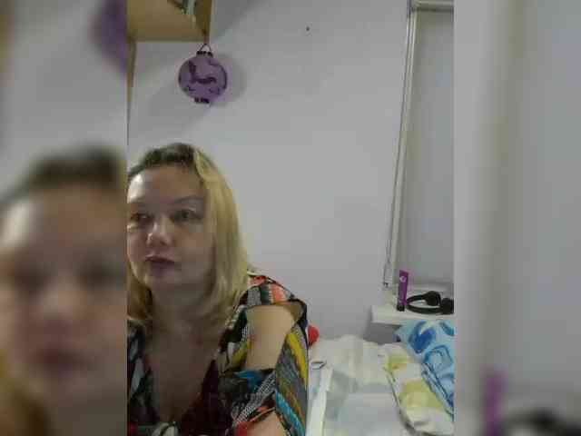 LucyAlexis webcam