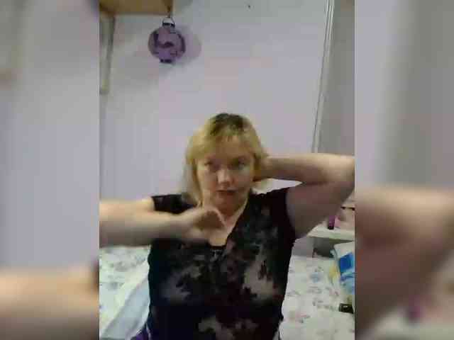 LucyAlexis webcam