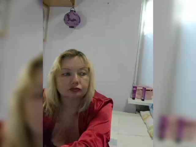 LucyAlexis webcam