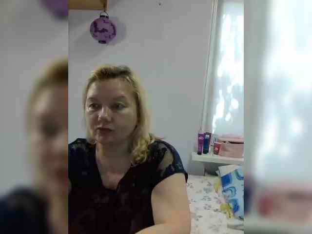 LucyAlexis webcam