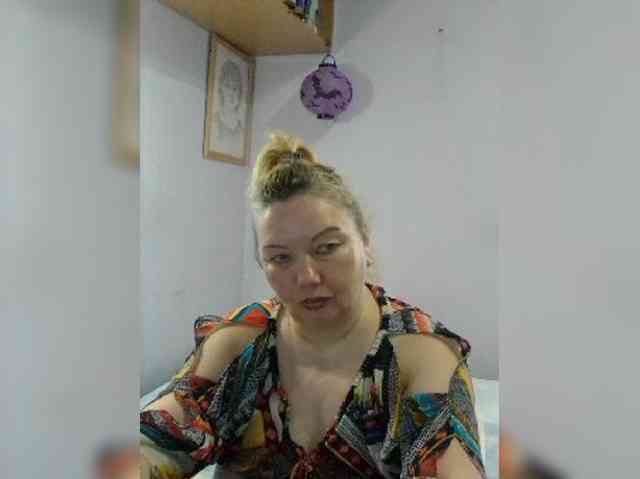 LucyAlexis webcam