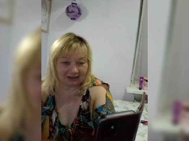 LucyAlexis webcam