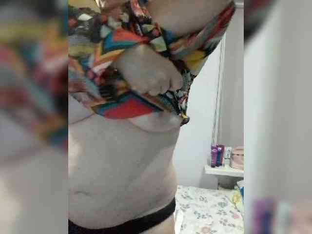 LucyAlexis webcam