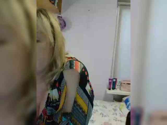 LucyAlexis webcam