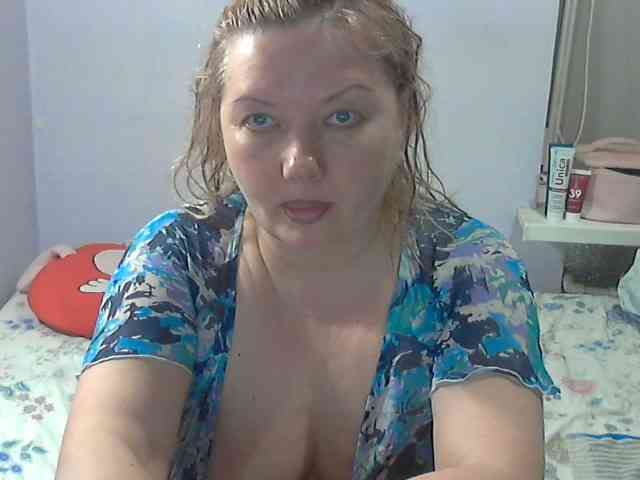 LucyAlexis webcam