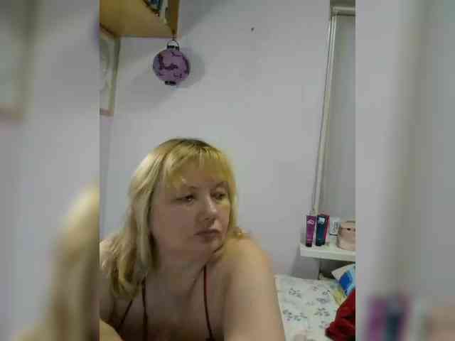 LucyAlexis webcam