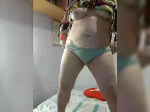 LucyAlexis webcam