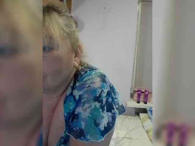 LucyAlexis webcam