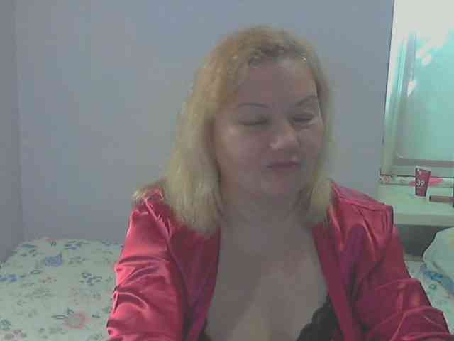 LucyAlexis webcam