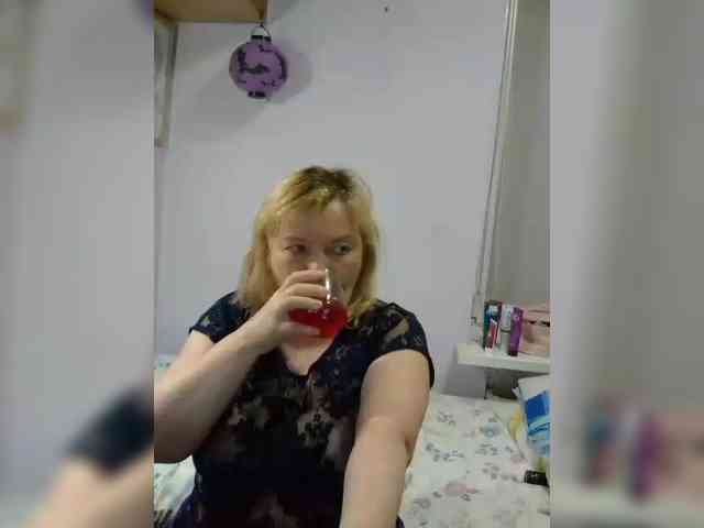 LucyAlexis webcam