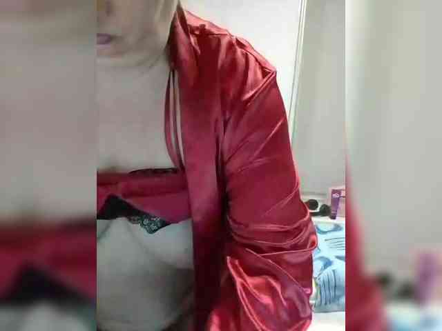 LucyAlexis webcam