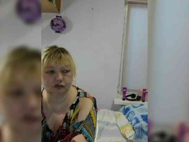 LucyAlexis webcam