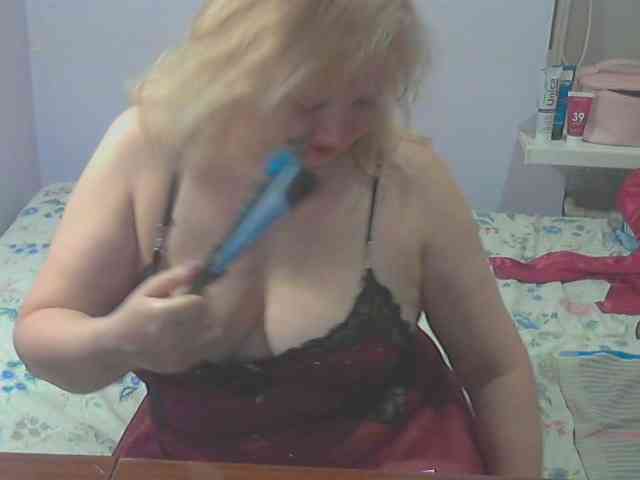 LucyAlexis webcam