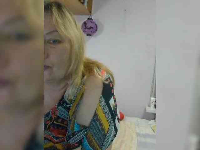 LucyAlexis webcam
