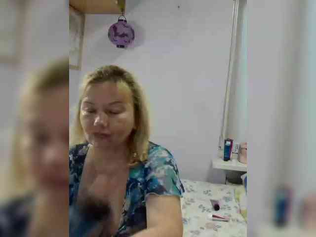 lucyalexis's live room