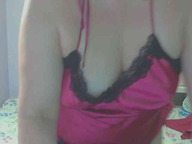 LucyAlexis webcam