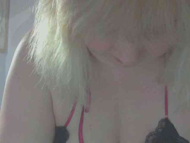 LucyAlexis webcam
