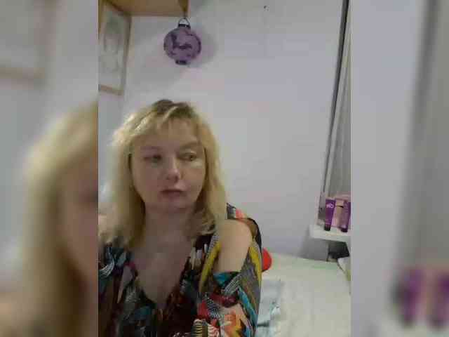 LucyAlexis webcam