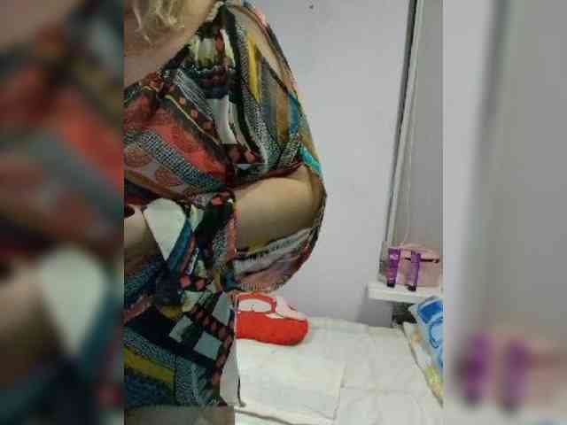 LucyAlexis webcam