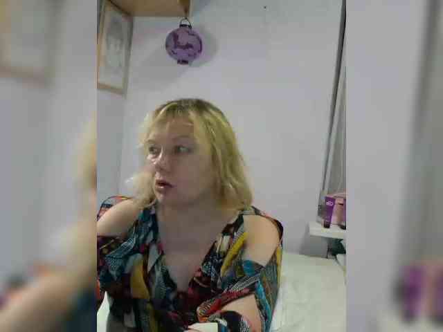 LucyAlexis webcam