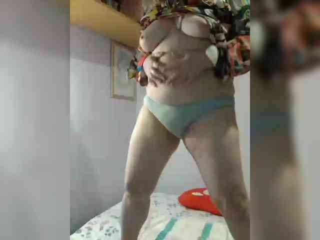LucyAlexis webcam