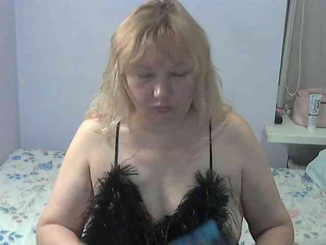 LucyAlexis webcam
