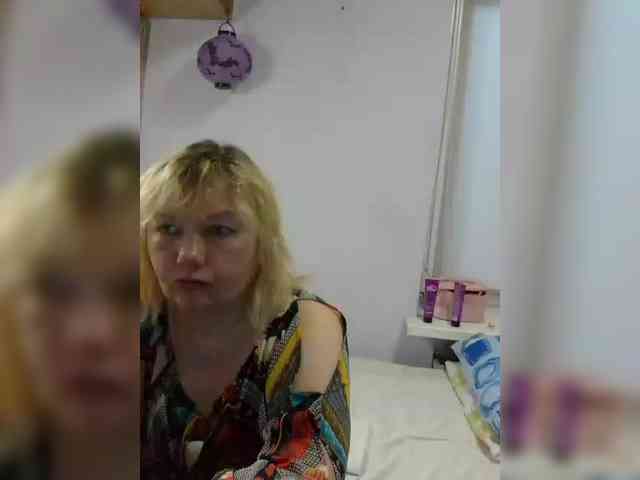 LucyAlexis webcam