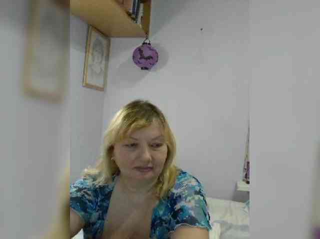 LucyAlexis webcam