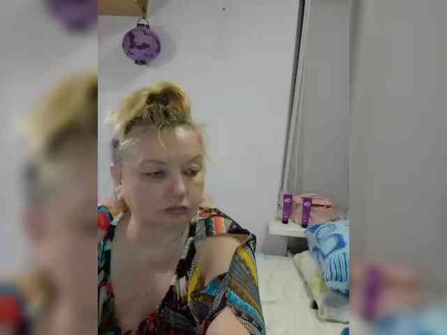 LucyAlexis webcam