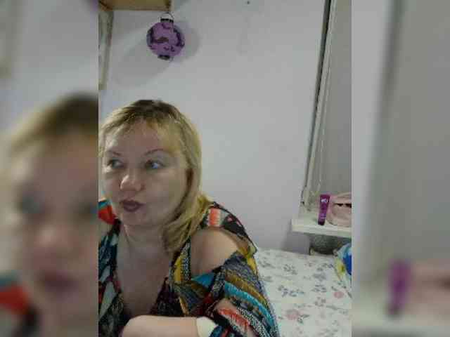 LucyAlexis webcam