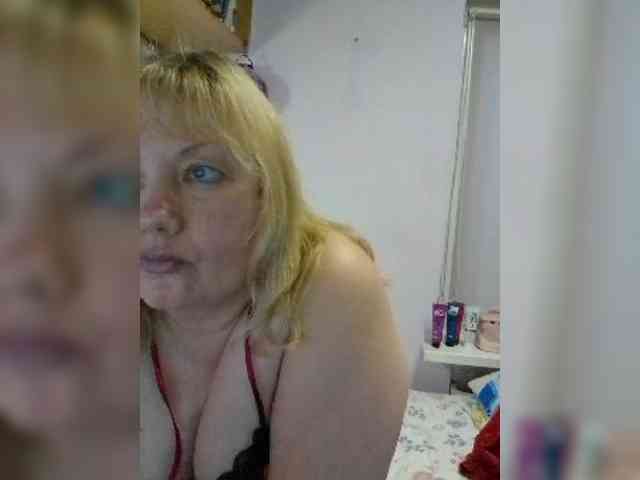 LucyAlexis webcam
