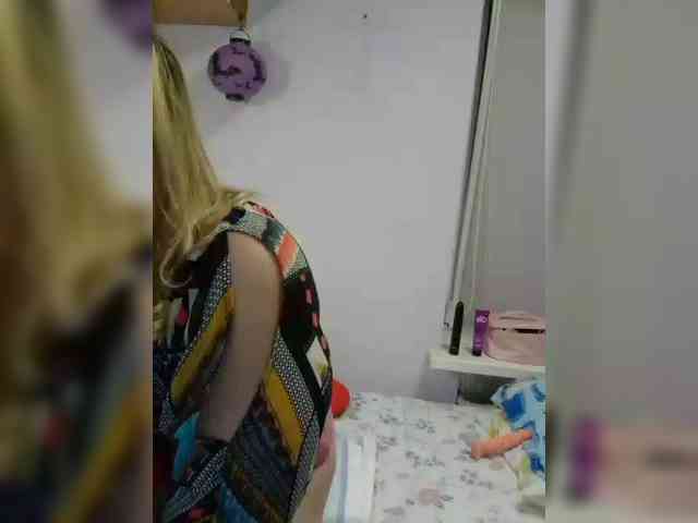 LucyAlexis webcam