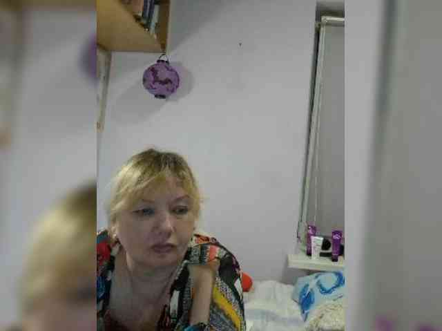 lucyalexis's live room