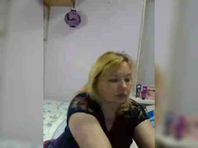 LucyAlexis webcam