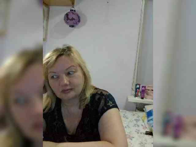LucyAlexis webcam