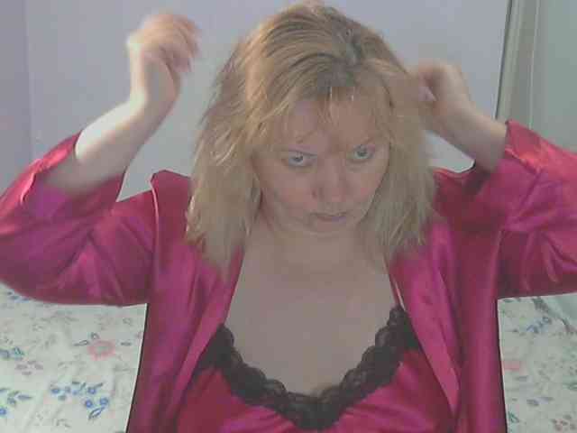 LucyAlexis webcam