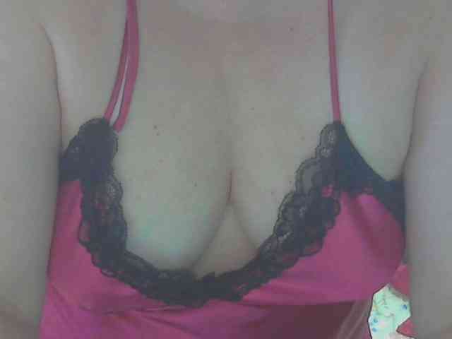 LucyAlexis webcam