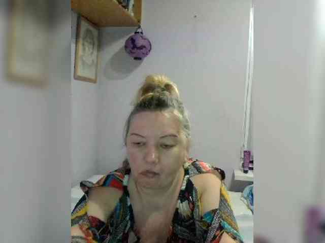 LucyAlexis webcam
