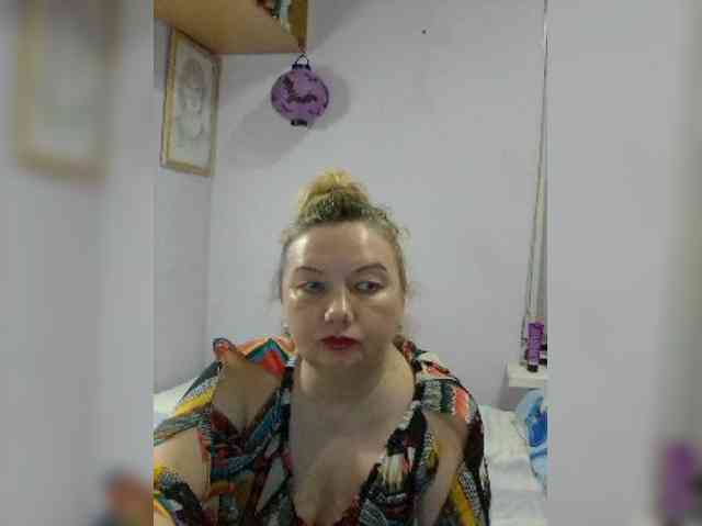 LucyAlexis webcam