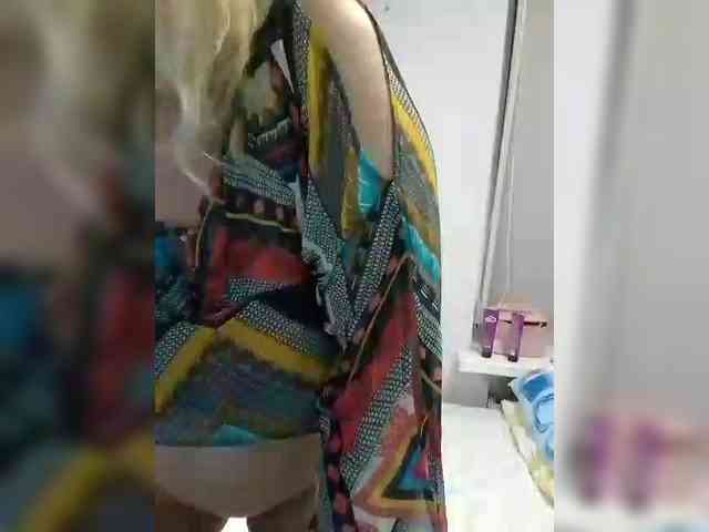 LucyAlexis webcam
