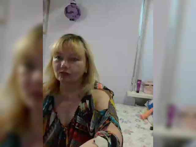 LucyAlexis webcam