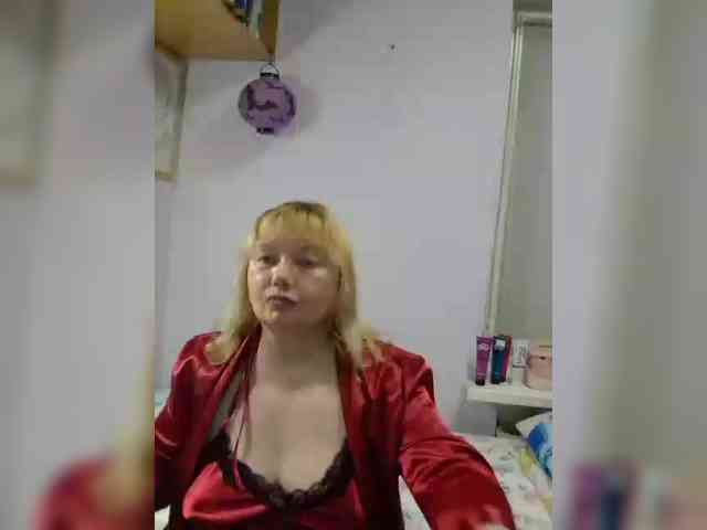 LucyAlexis webcam