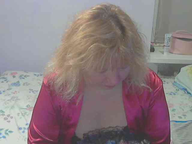 LucyAlexis webcam