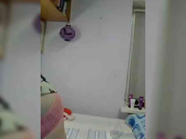 LucyAlexis webcam